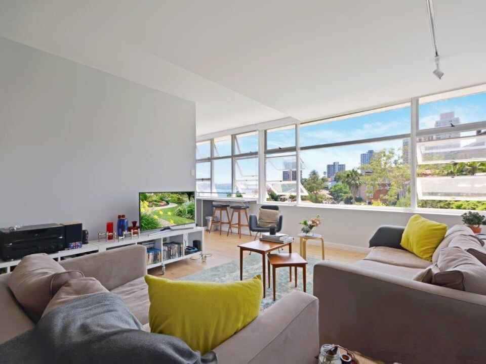 42/11 Yarranabee Road Darling Point