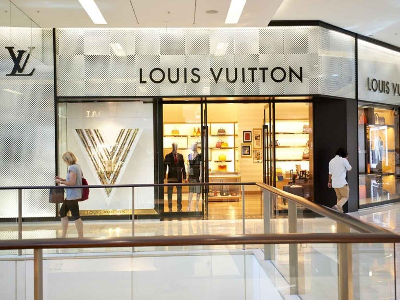 3 beds/32-42 Spring Street Bondi Junction