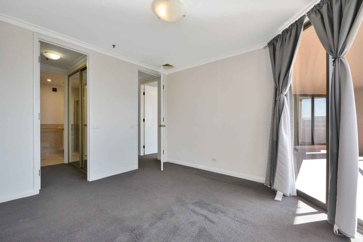 1207/85 Spring Street Bondi Junction