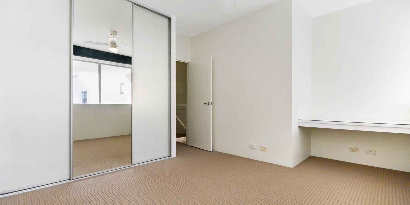 32/4 Grandstand Parade Zetland