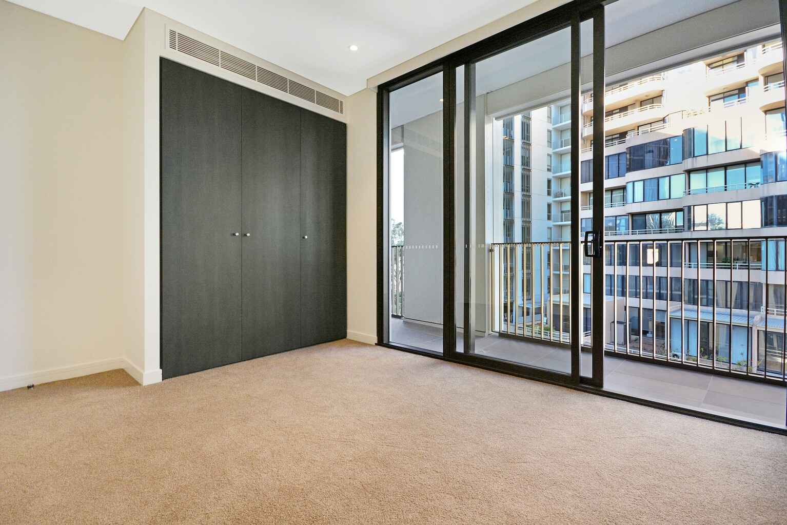 1 bed/552 Oxford Street Bondi Junction
