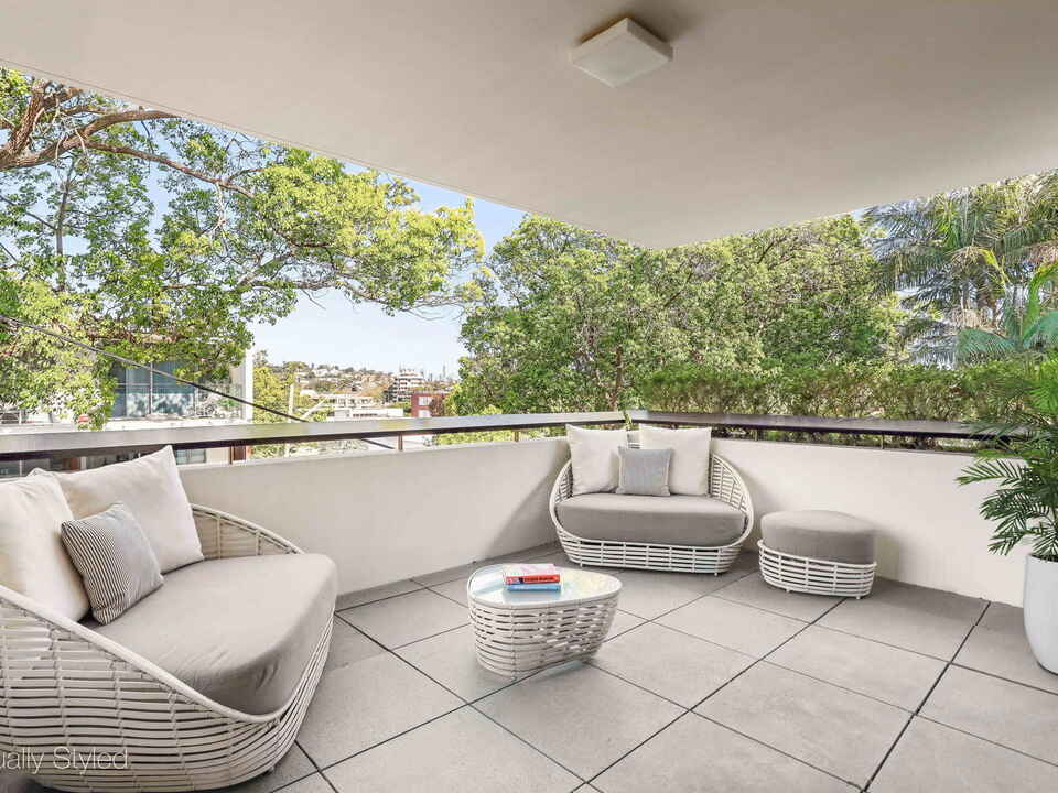 7/2 Ian Street Rose Bay