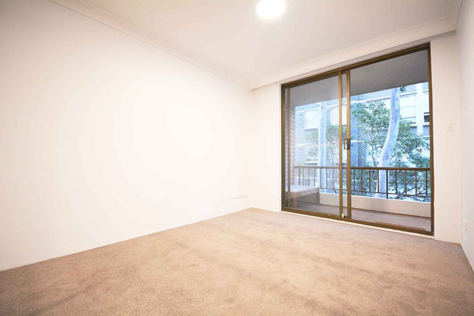 9/70-78 Cook Road Centennial Park