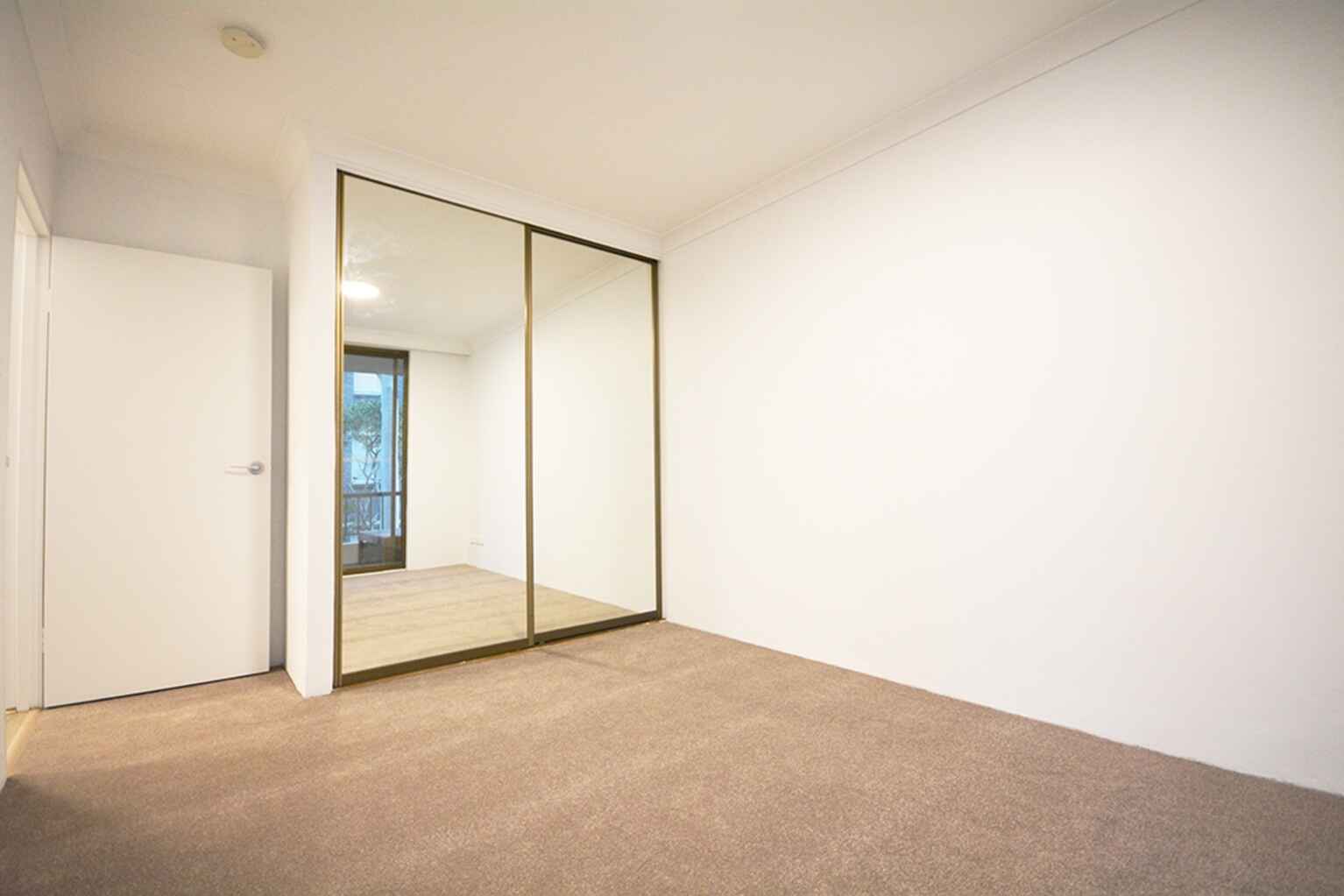 9/70-78 Cook Road Centennial Park