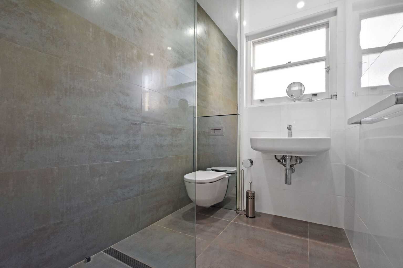 8/3 Liverpool Street Rose Bay