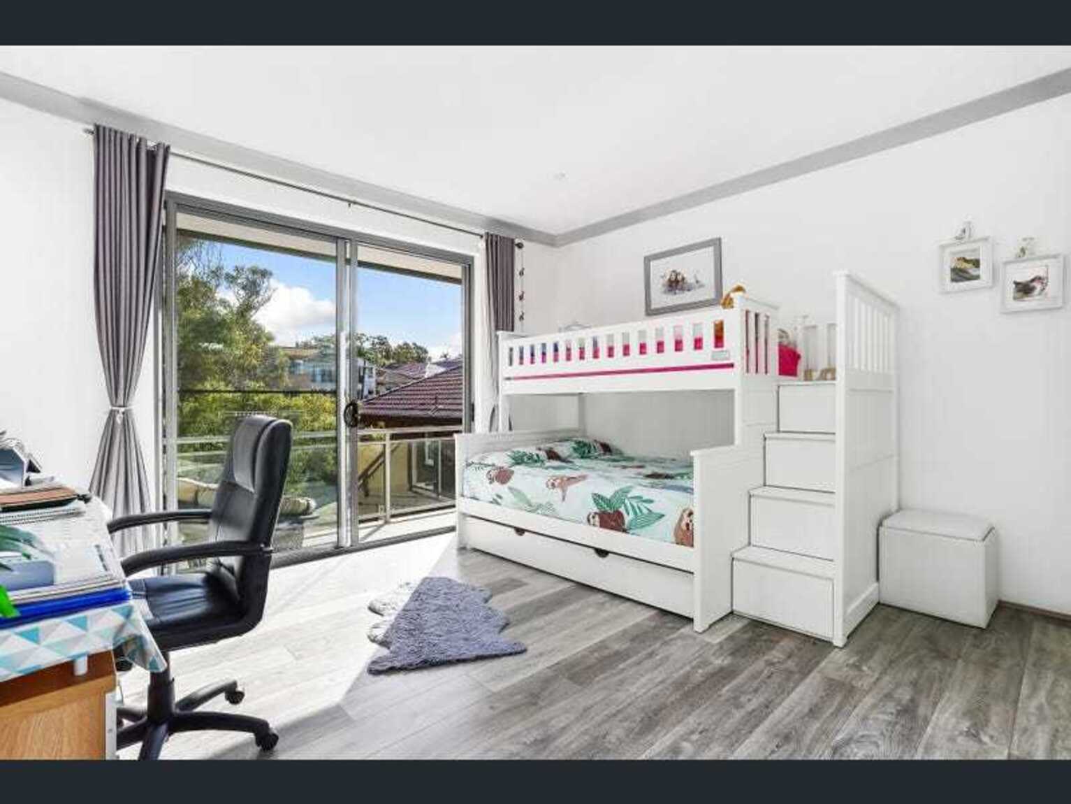 6/15 Captain Pipers Road Vaucluse
