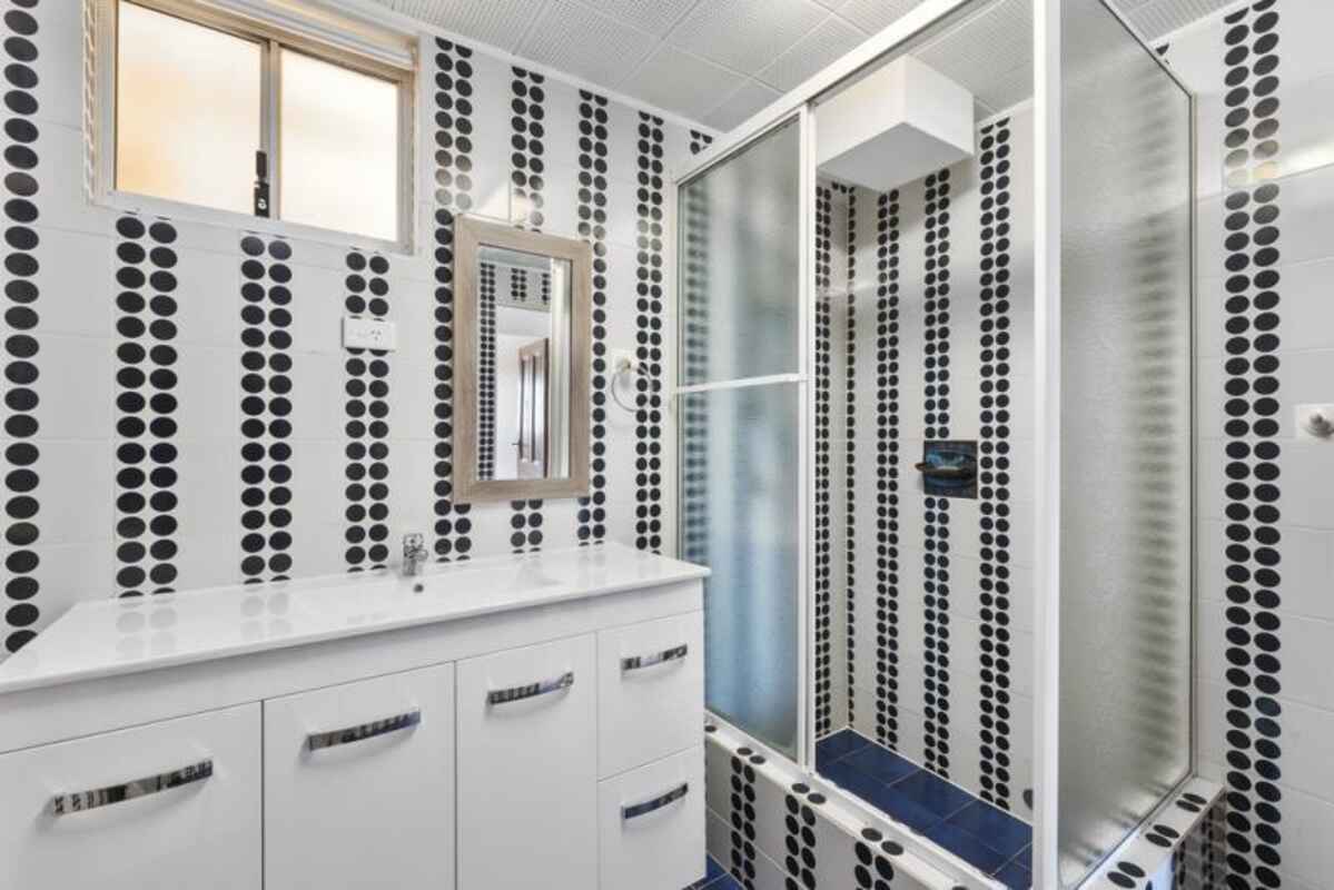 52/48-50 Military Road North Bondi 52/48-50 Military Road North Bondi