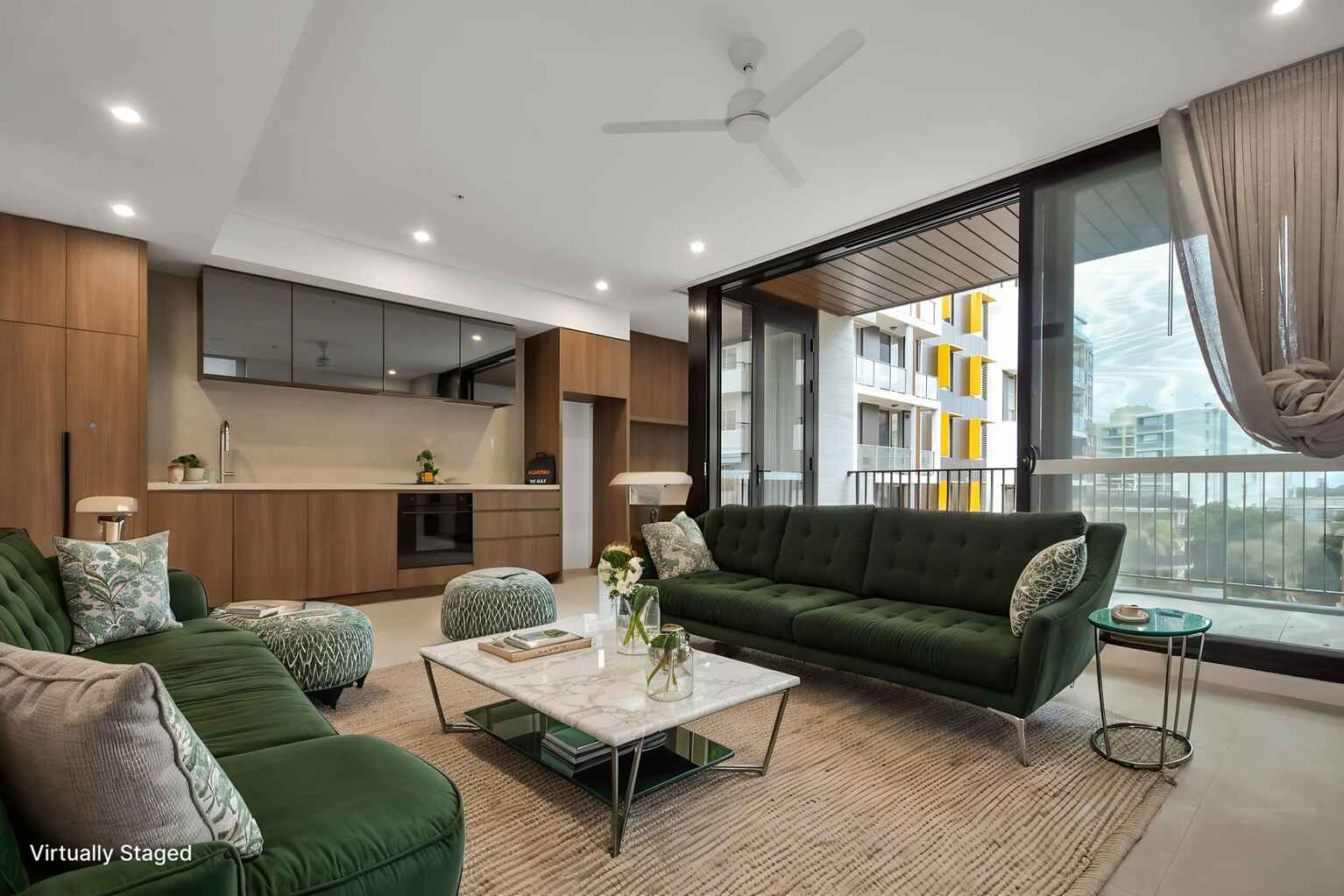 LW03/16A Llandaff Bondi Junction LW03/16A Llandaff Bondi Junction