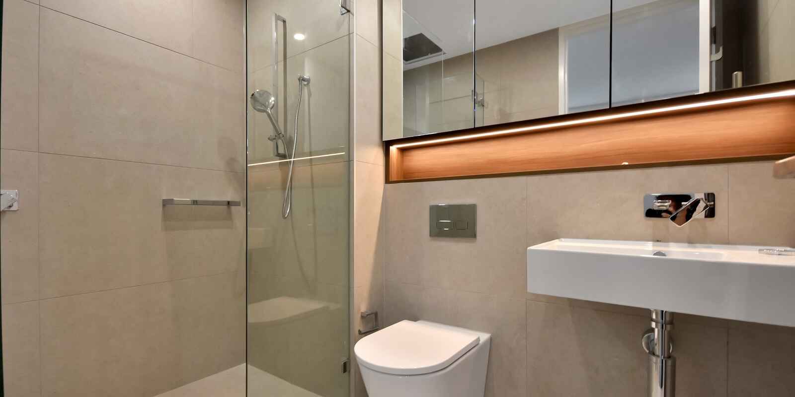 LW03/16A Llandaff Bondi Junction LW03/16A Llandaff Bondi Junction