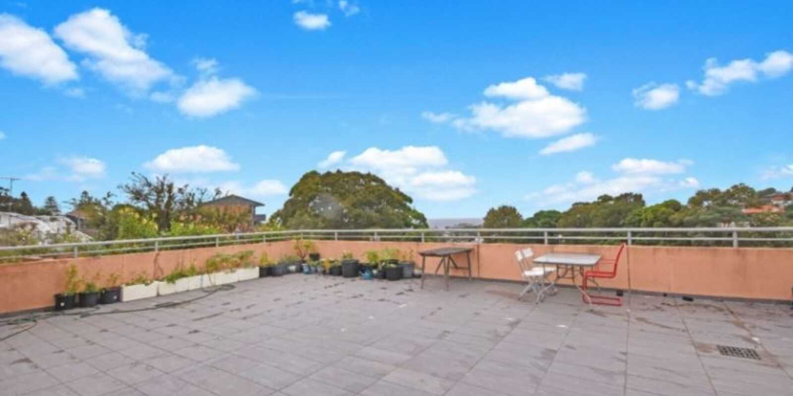 102/7 Wills Avenue Bronte