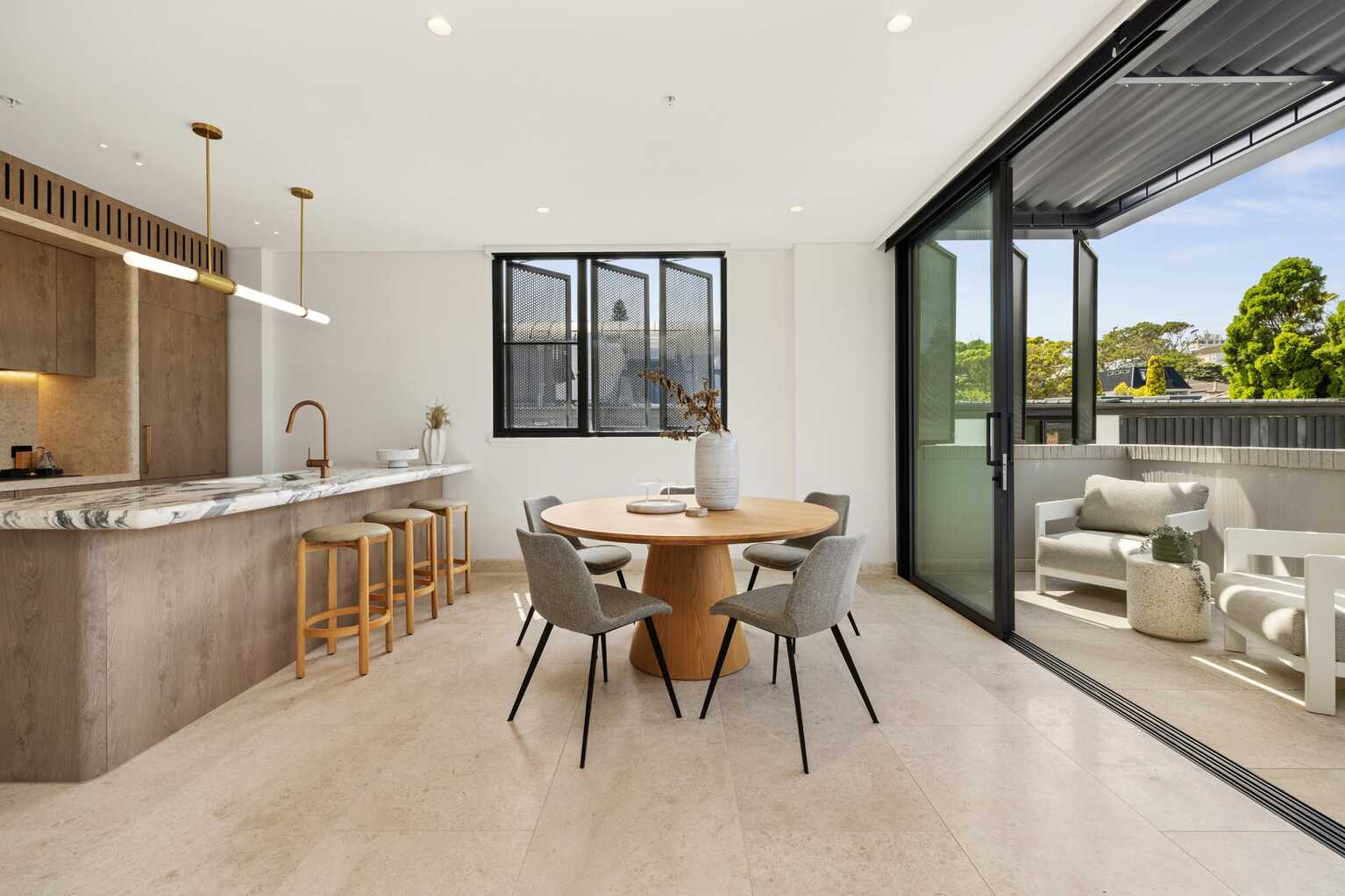 A302/575 Old South Head Road Rose Bay