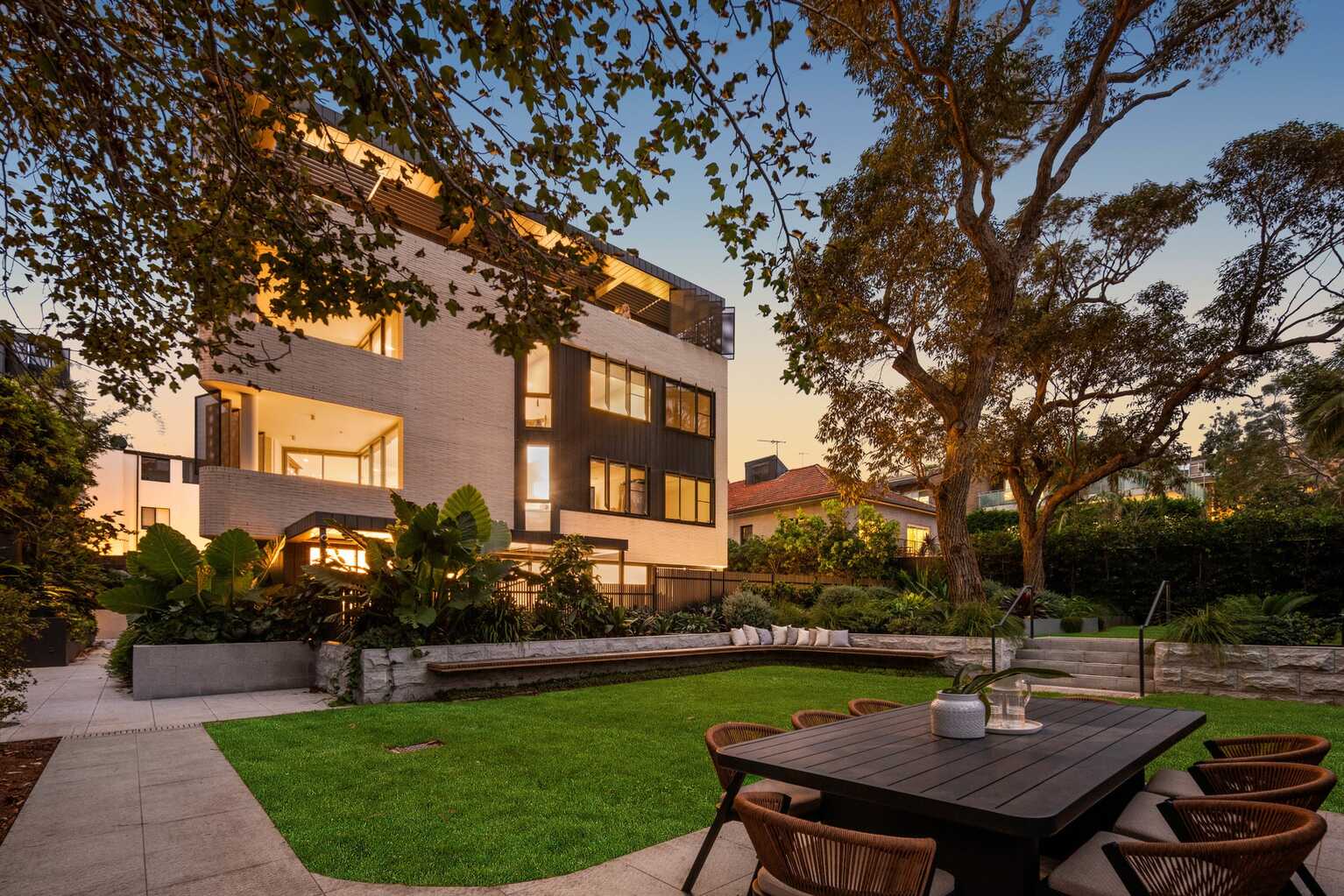 A302/575 Old South Head Road Rose Bay