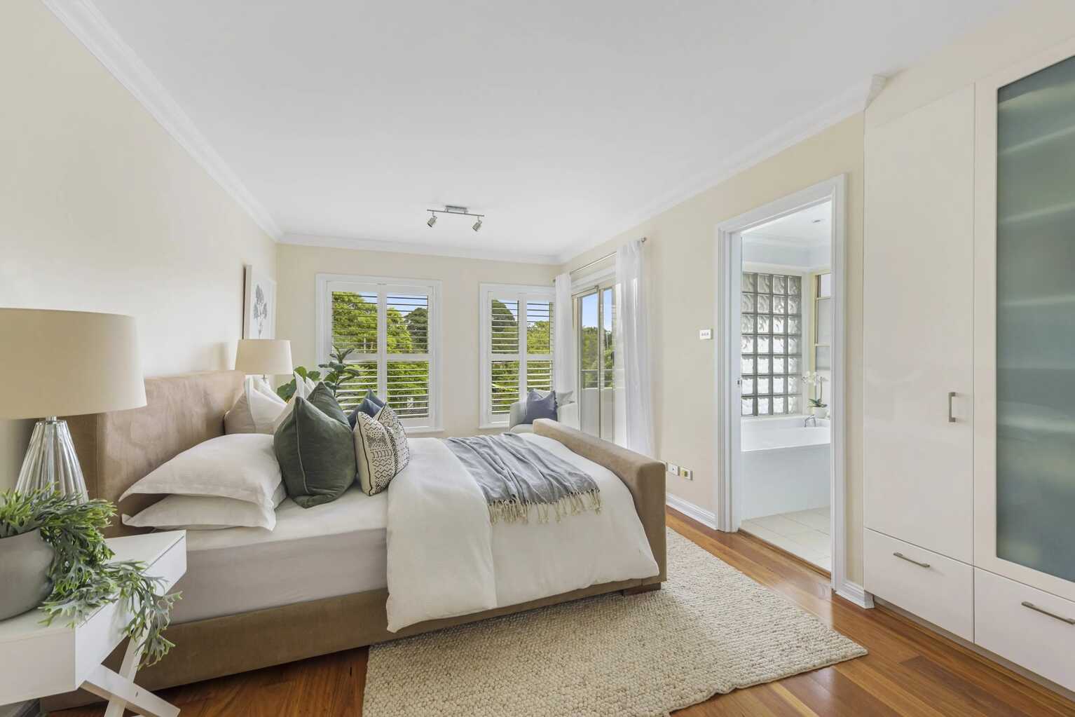 2/4 Albemarle Avenue Rose Bay 2/4 Albemarle Avenue Rose Bay