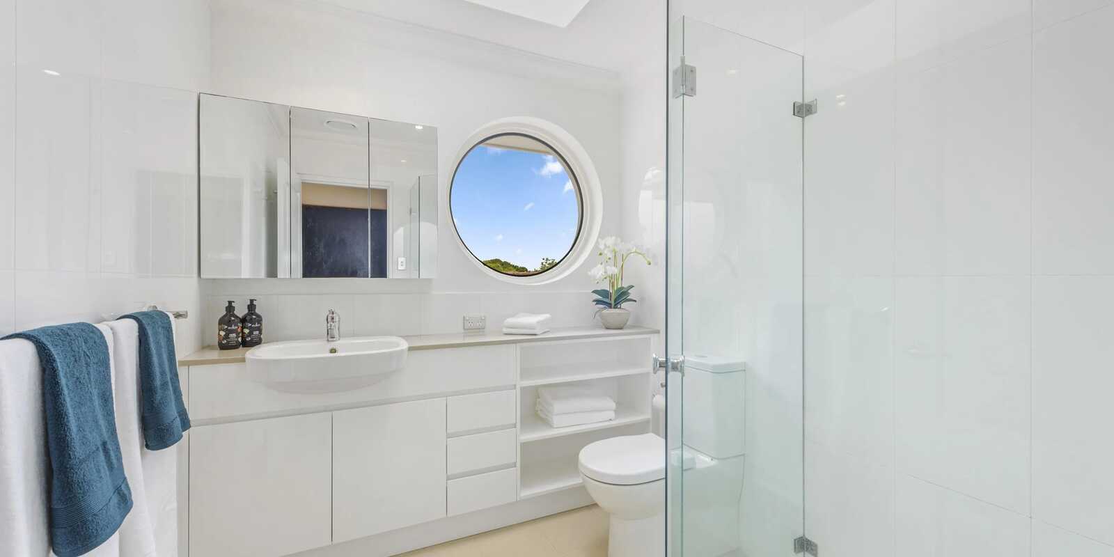 2/4 Albemarle Avenue Rose Bay 2/4 Albemarle Avenue Rose Bay