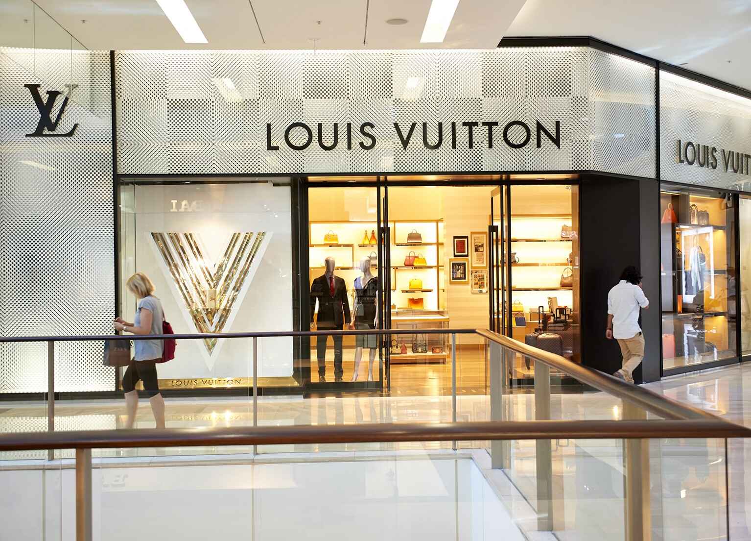 "BONDI CENTRAL" 1, 2 & 3 Bed/32-42 Spring Street Bondi Junction "BONDI CENTRAL" 1, 2 & 3 Bed/32-42 Spring Street Bondi Junction