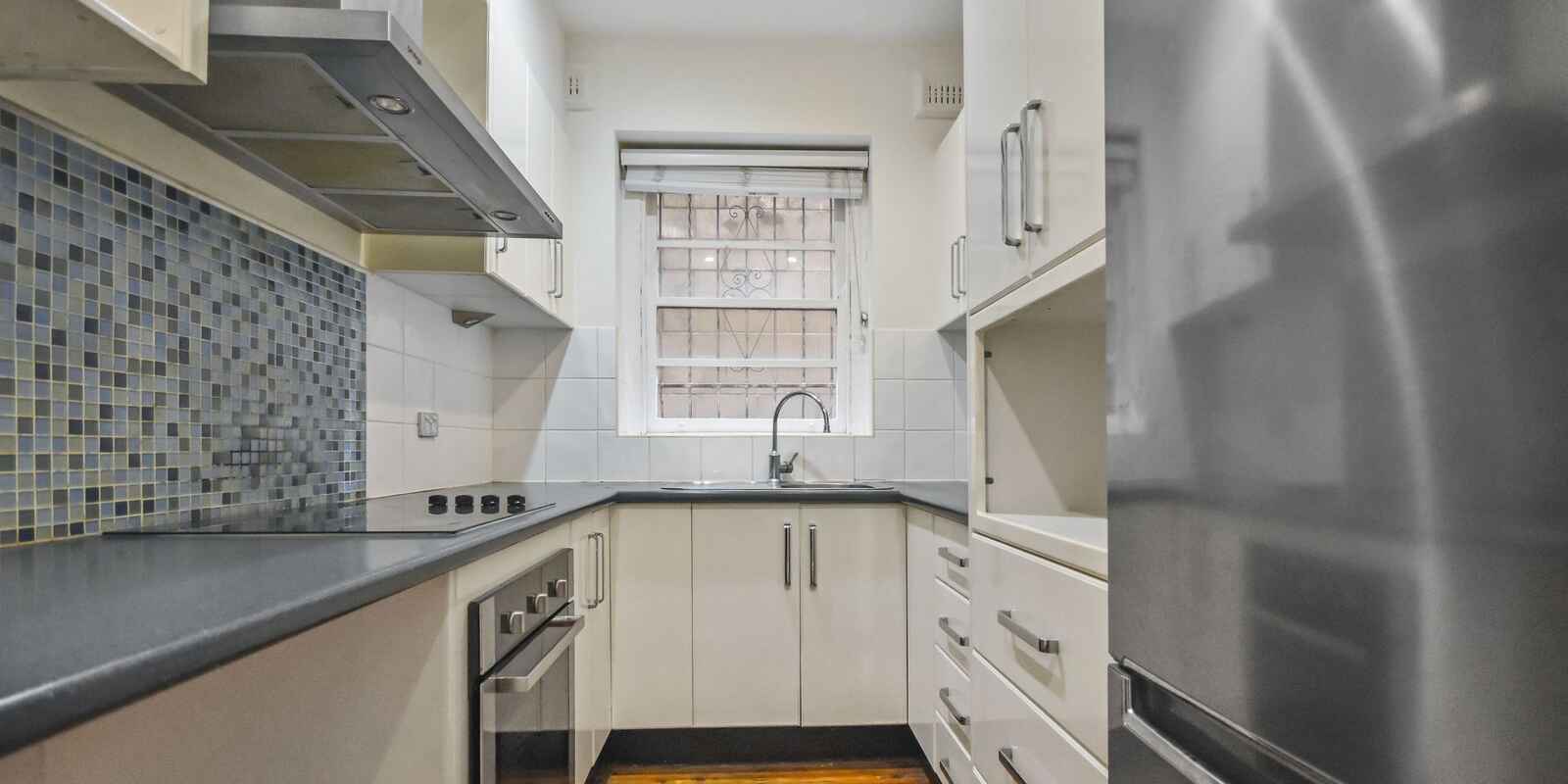 2/235 Old South Head Road Bondi