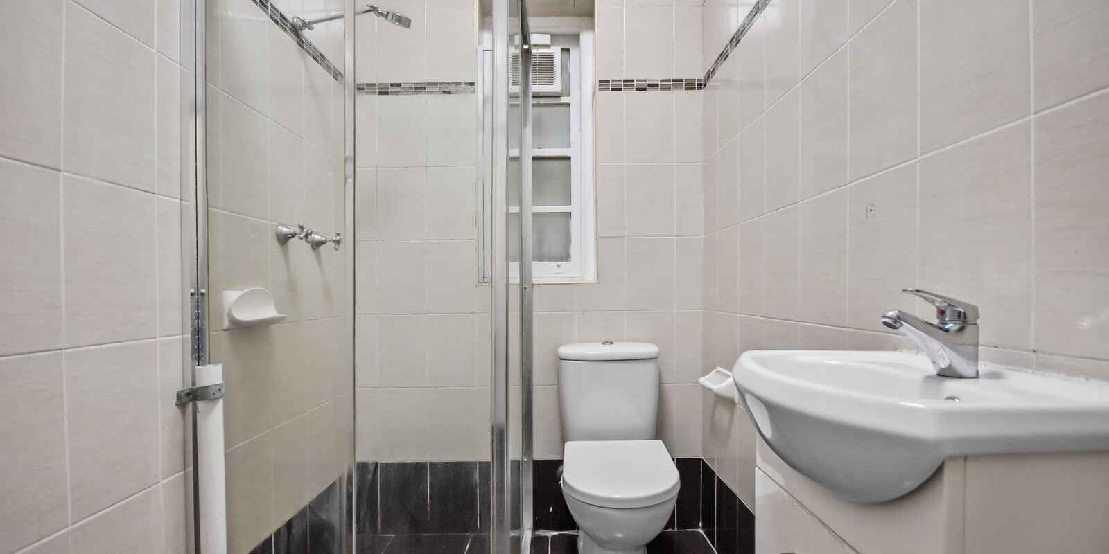 2/235 Old South Head Road Bondi