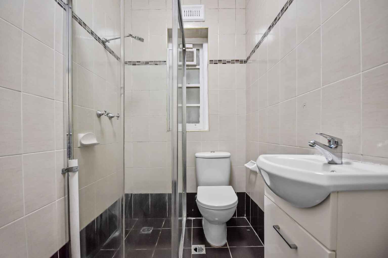 2/235 Old South Head Road Bondi